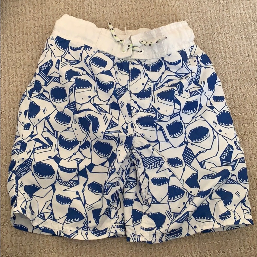 🎃3+ for $5 each! 🎃 Shark swim trunks